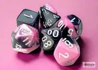 Chessex dobbelstenen set Gemini mini polyhedraal zwart roze wit 7 stuks
